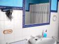 Baño azul